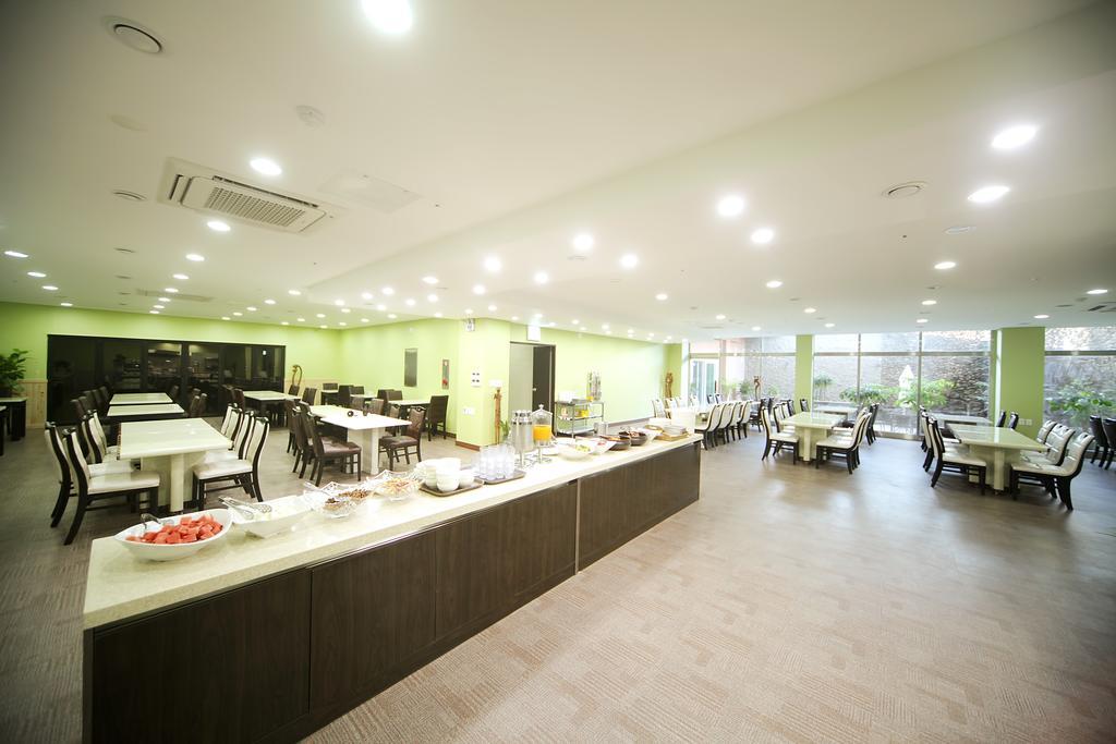 Sea View Hotel Чеджу Екстериор снимка