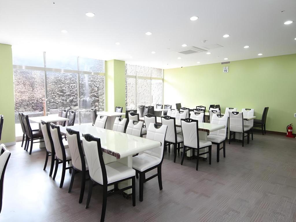 Sea View Hotel Чеджу Екстериор снимка