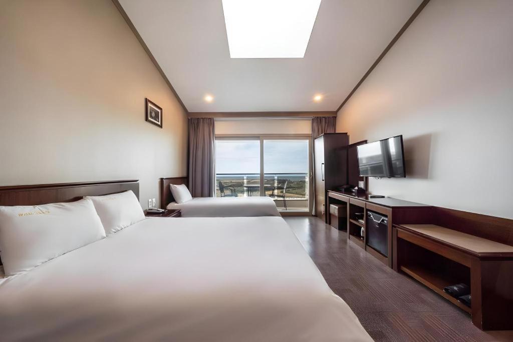 Sea View Hotel Чеджу Екстериор снимка