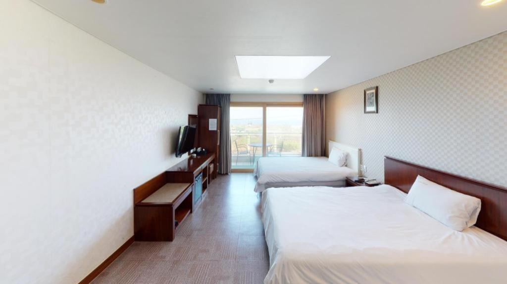 Sea View Hotel Чеджу Екстериор снимка