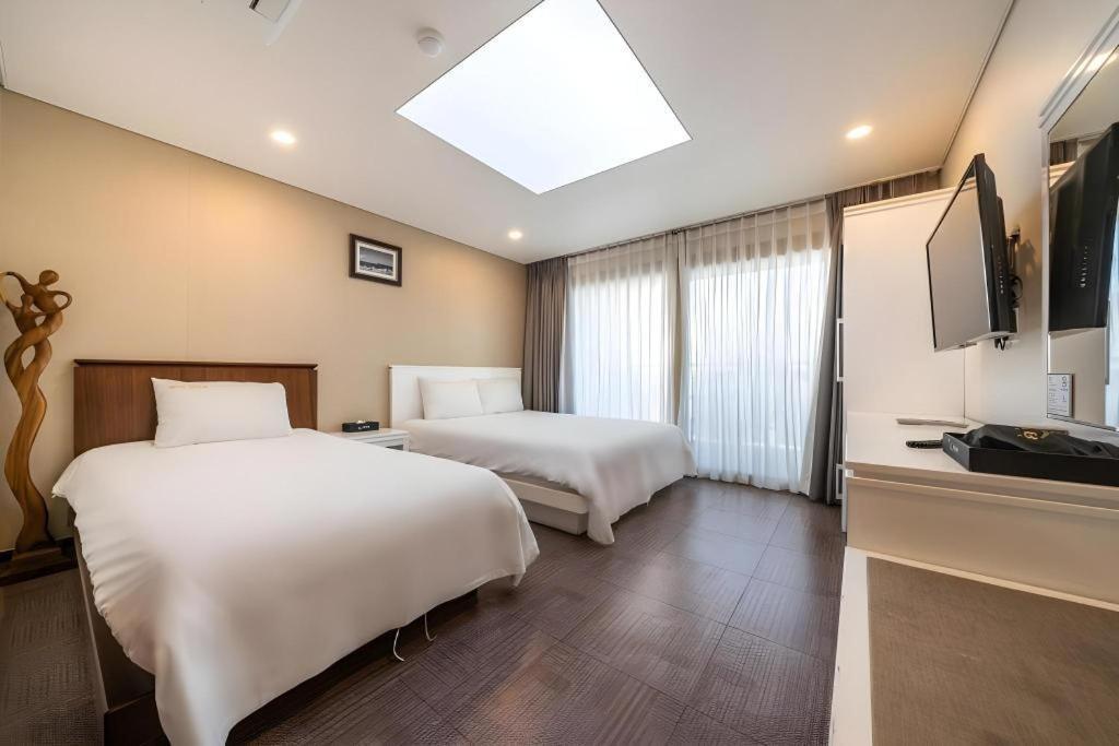 Sea View Hotel Чеджу Екстериор снимка