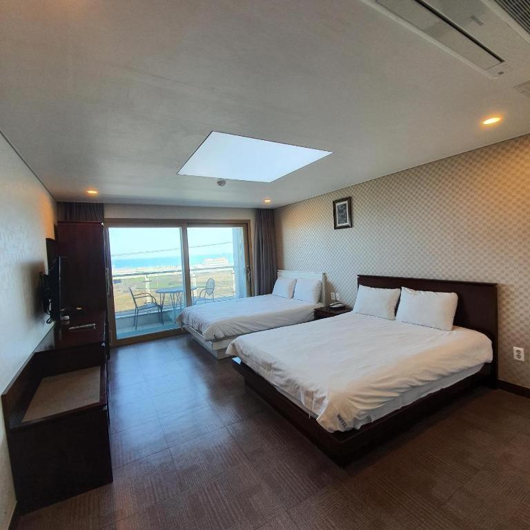 Sea View Hotel Чеджу Екстериор снимка