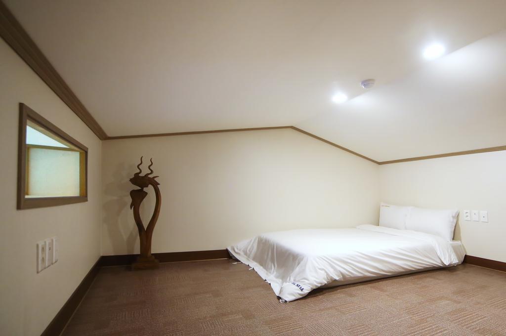 Sea View Hotel Чеджу Стая снимка